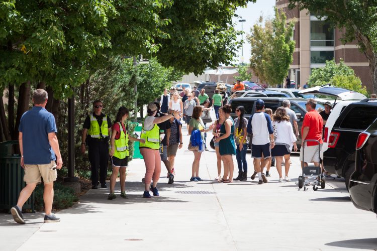 Student residence move-in 2016. Photo by Jeffrey M Foster