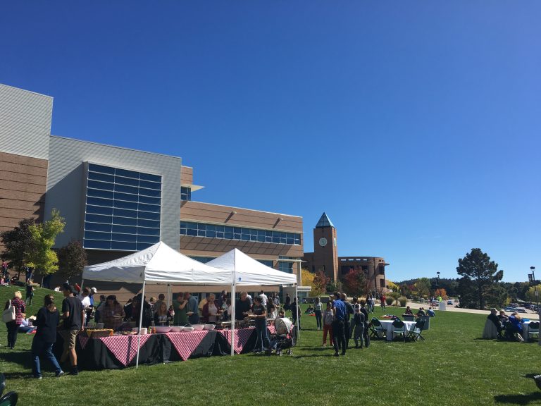 Parent and Family Weekend draws record crowd UCCS Communique