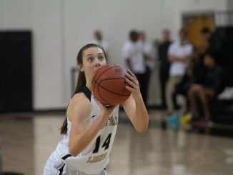 Ellie Moore shoots a free throw
